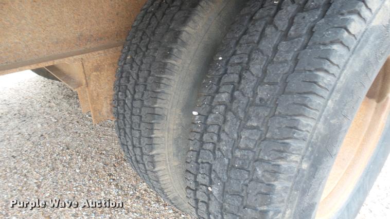 image for item L2294 2000 L&L equipment trailer