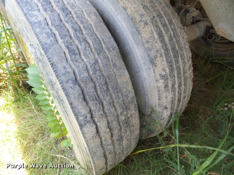 image for item L6311 1983 Hilbilt end dump trailer