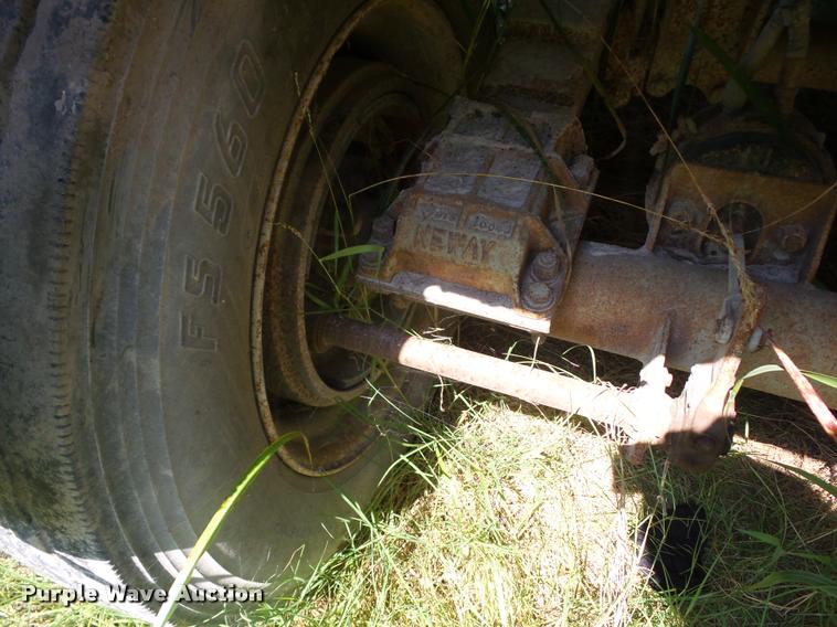 image for item L6311 1983 Hilbilt end dump trailer