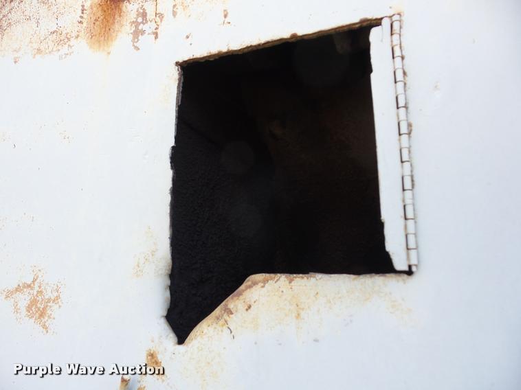 image for item L6311 1983 Hilbilt end dump trailer