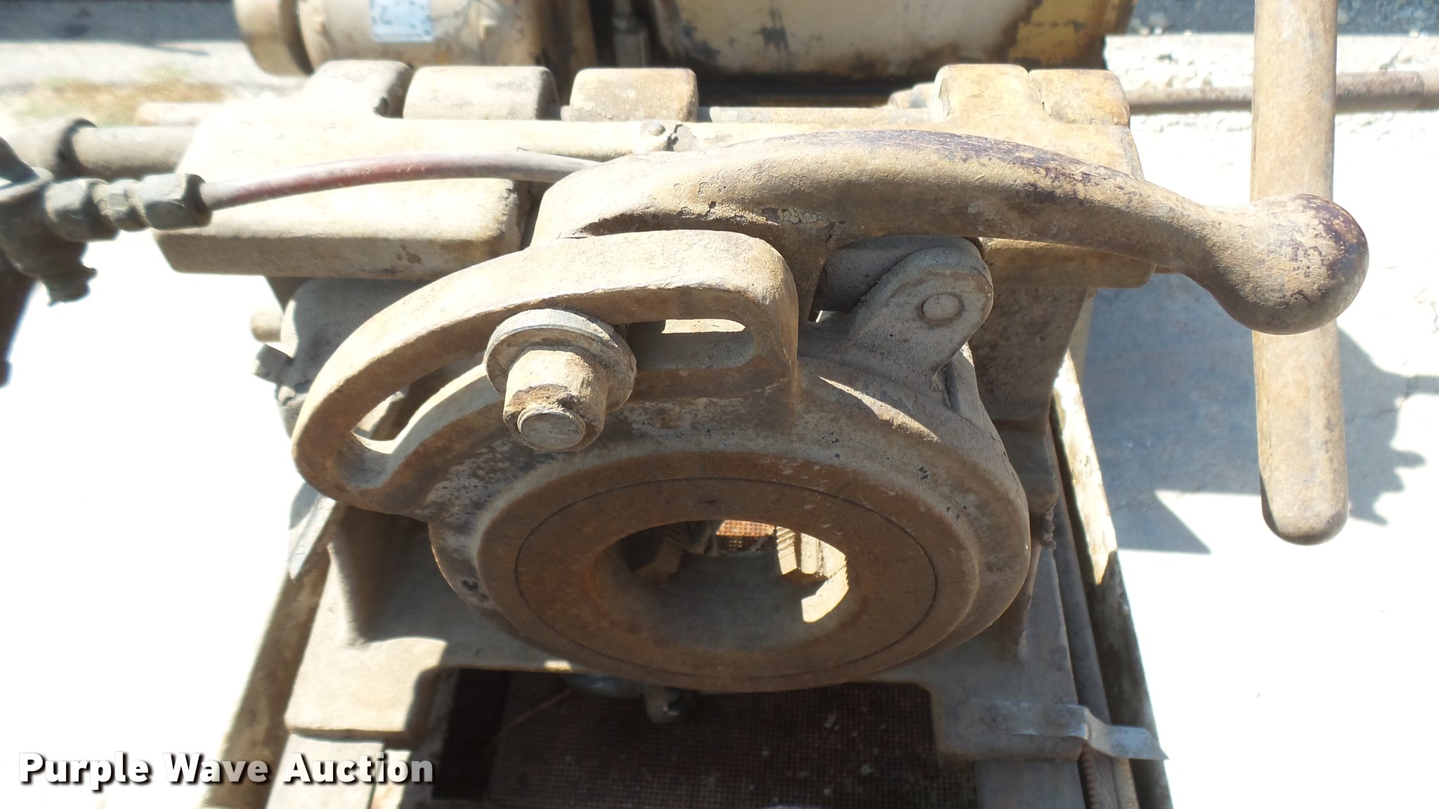 Oster pipe threader in Wichita, KS Item DB3468 sold Purple Wave