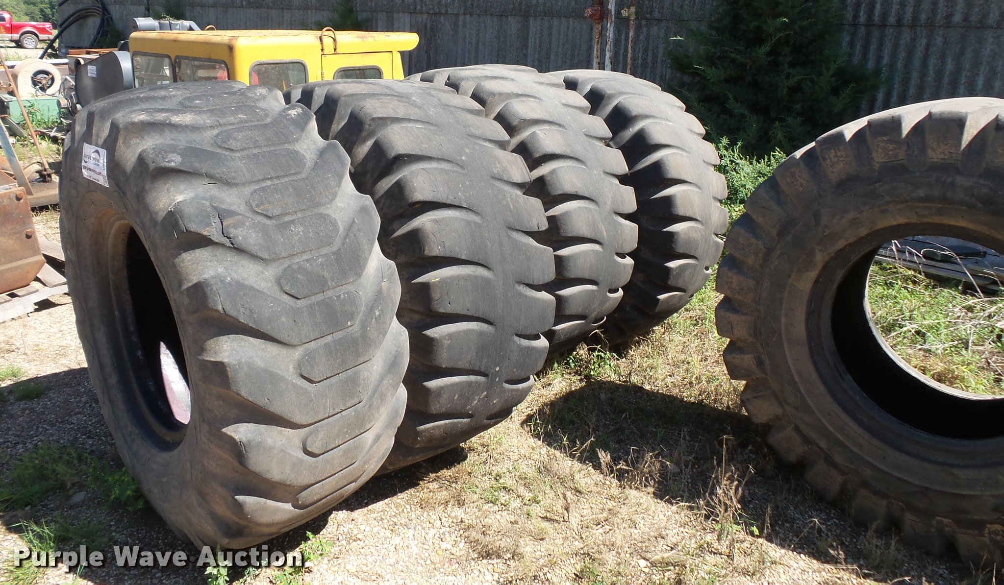 (5) Goodyear 20.525 loader tires in Estherville, IA Item DB8218 sold Purple Wave