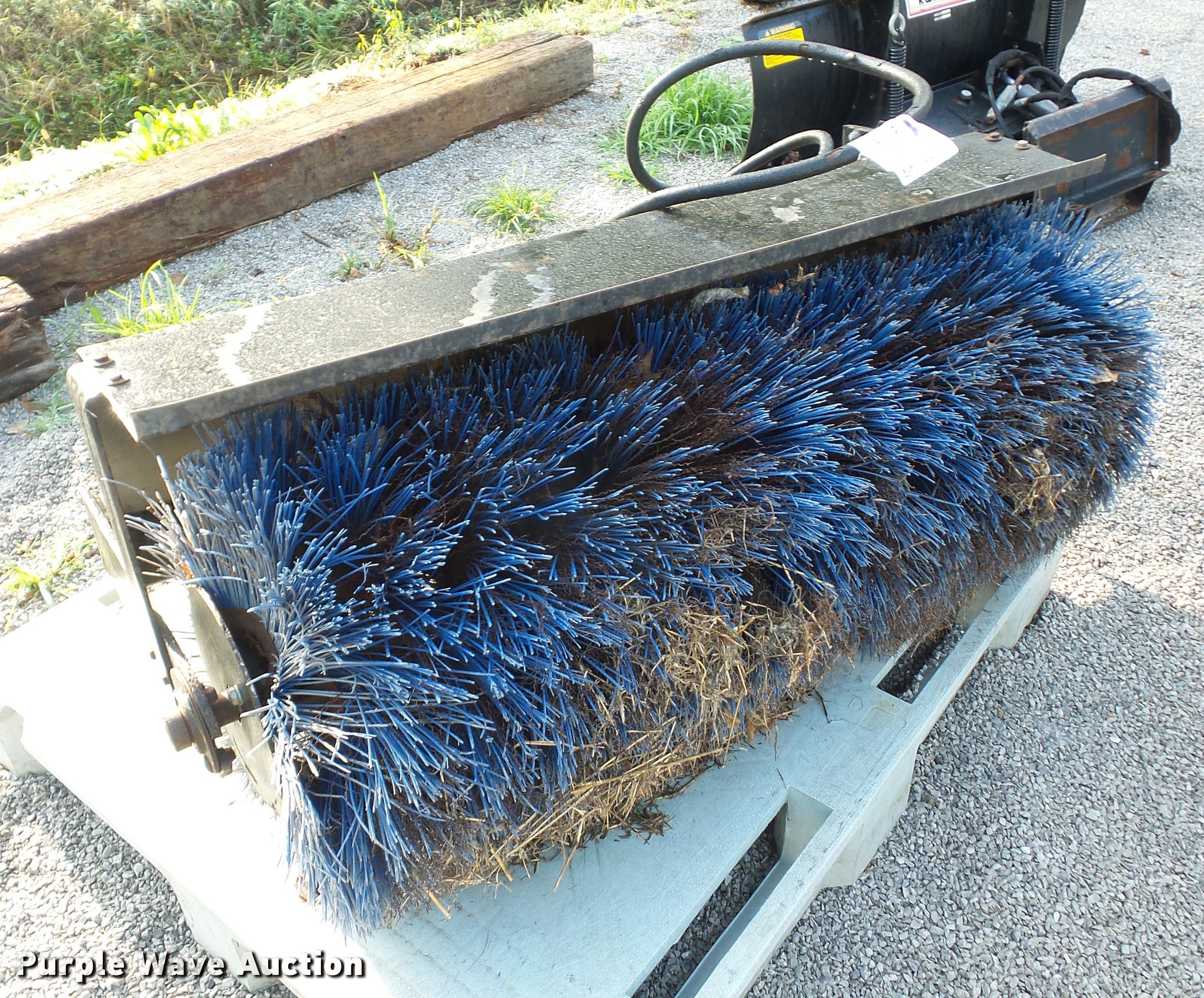 Leon-ram mini skid steer sweeper in Independence, MO | Item DD1577 sold ...