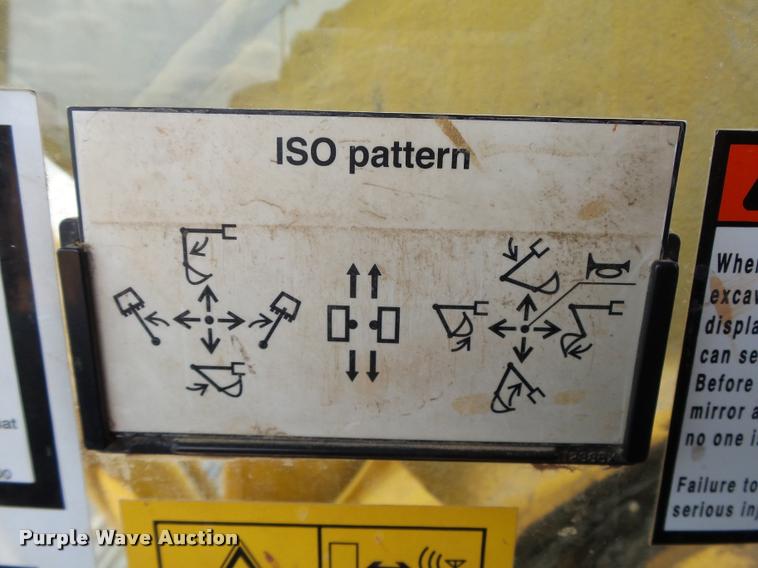 image for item DB4147 2011 Komatsu PC200LC-8 excavator