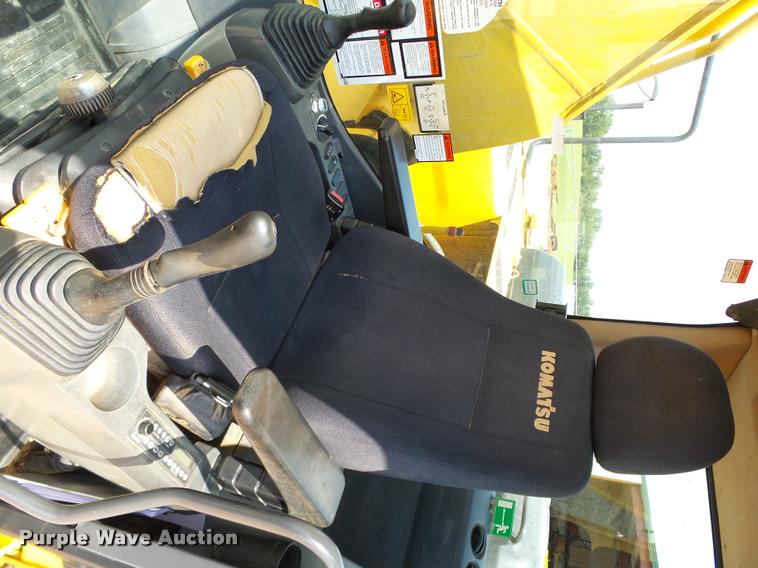 image for item DB4147 2011 Komatsu PC200LC-8 excavator