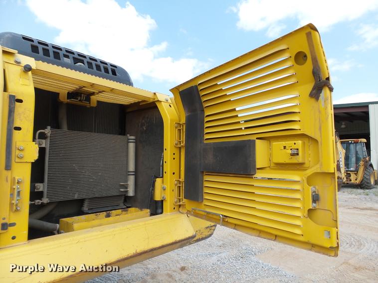 image for item DB4147 2011 Komatsu PC200LC-8 excavator