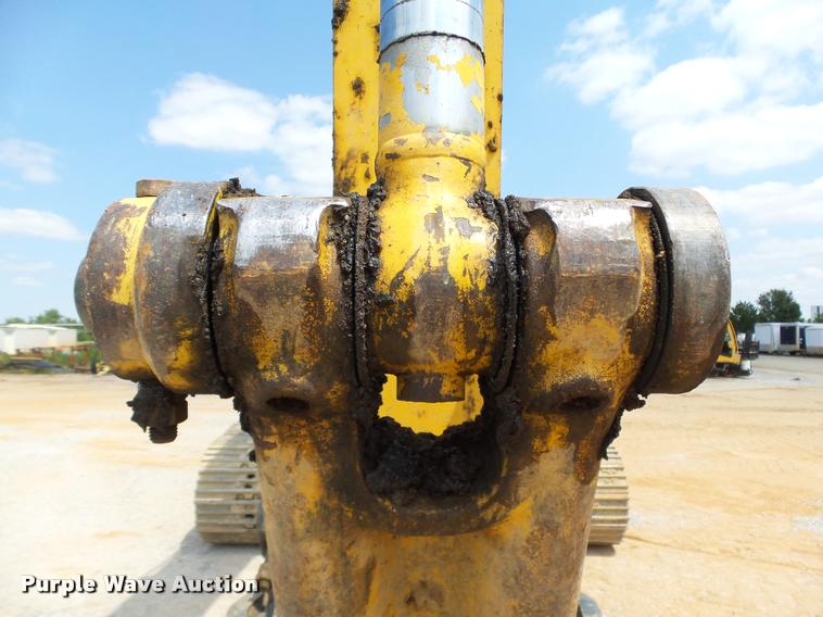 image for item DB4147 2011 Komatsu PC200LC-8 excavator