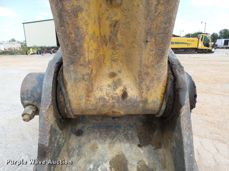 image for item DB4147 2011 Komatsu PC200LC-8 excavator