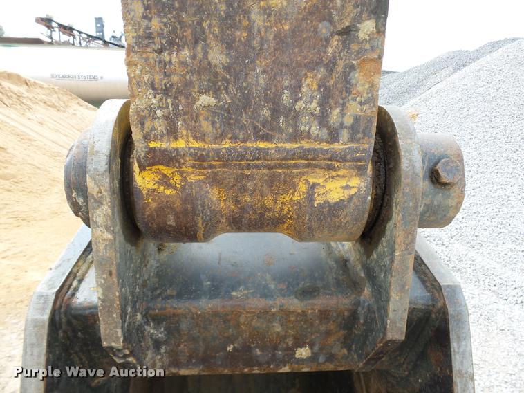 image for item DB4147 2011 Komatsu PC200LC-8 excavator