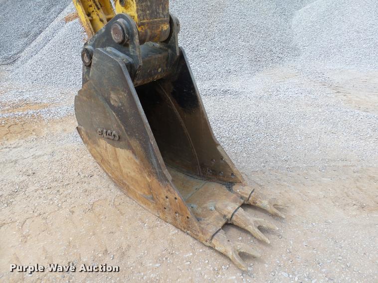 image for item DB4147 2011 Komatsu PC200LC-8 excavator