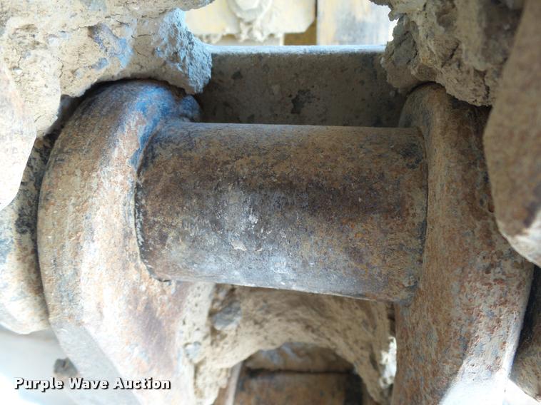 image for item DB4147 2011 Komatsu PC200LC-8 excavator