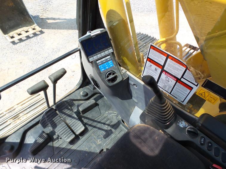 image for item L1922 2012 Komatsu PC200LC-8 excavator