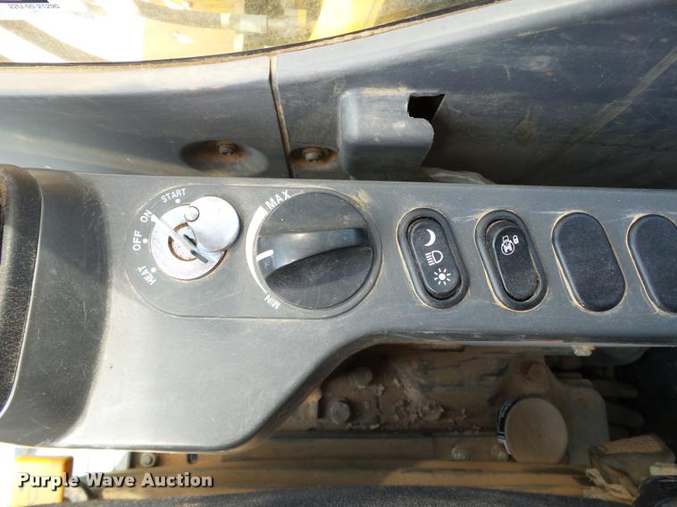 image for item L1922 2012 Komatsu PC200LC-8 excavator