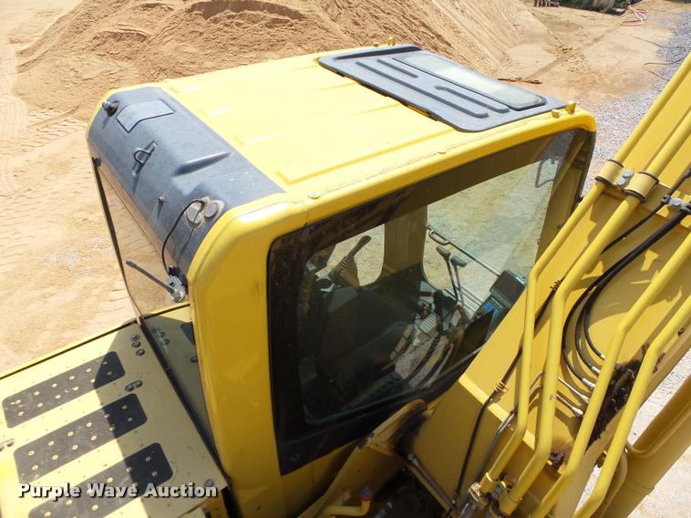 image for item L1922 2012 Komatsu PC200LC-8 excavator