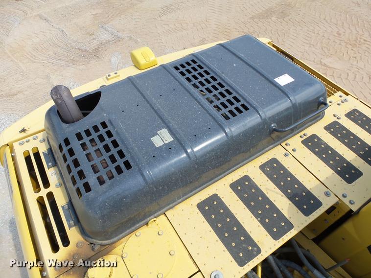 image for item L1922 2012 Komatsu PC200LC-8 excavator