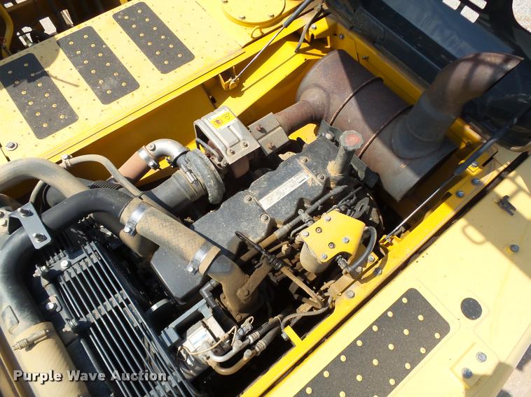 image for item L1922 2012 Komatsu PC200LC-8 excavator