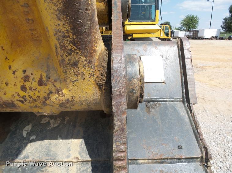 image for item L1922 2012 Komatsu PC200LC-8 excavator