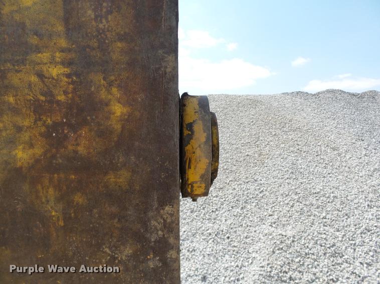 image for item L1922 2012 Komatsu PC200LC-8 excavator