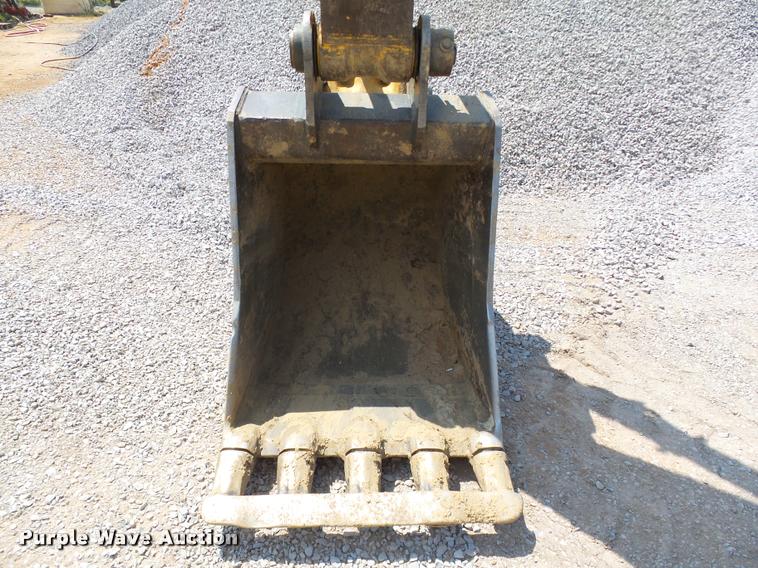 image for item L1922 2012 Komatsu PC200LC-8 excavator