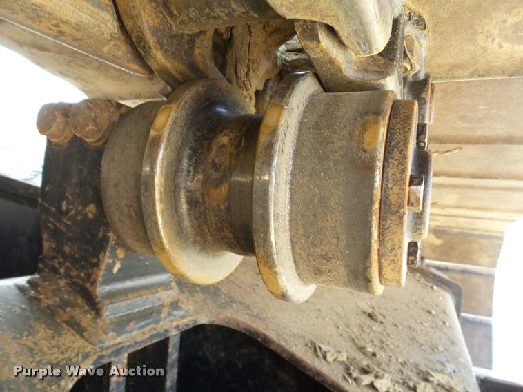 image for item L1922 2012 Komatsu PC200LC-8 excavator