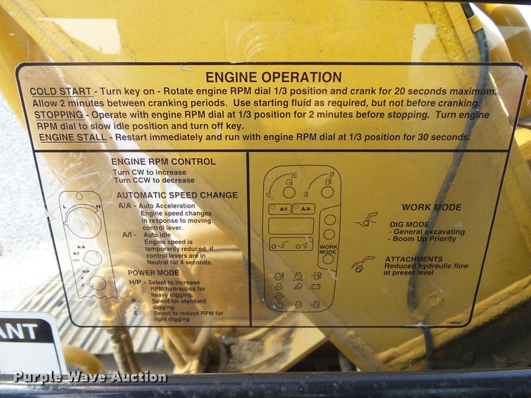 image for item L1925 2006 John Deere 200C LC excavator