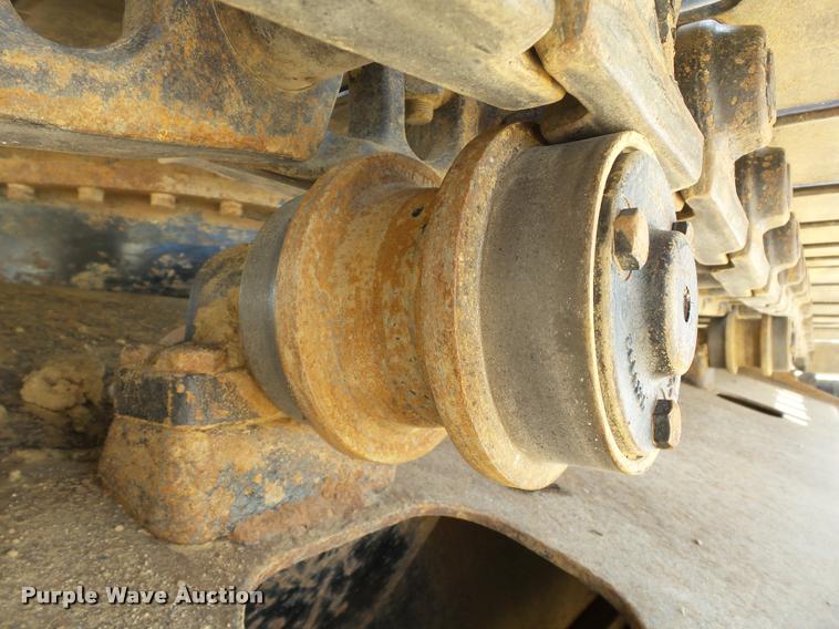 image for item L1925 2006 John Deere 200C LC excavator