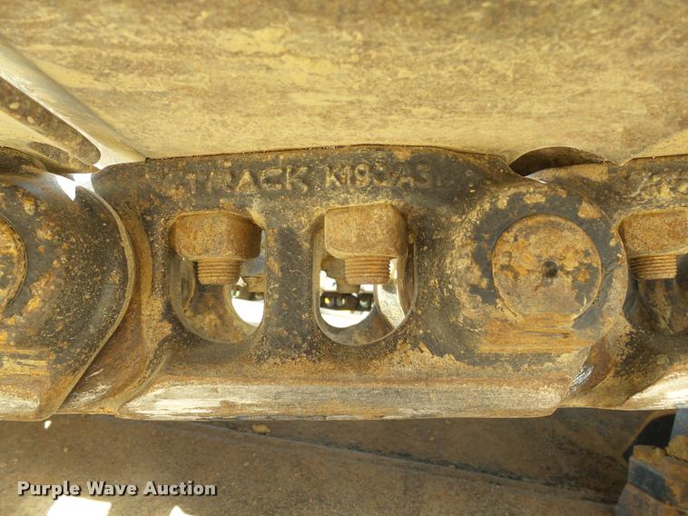 image for item L1925 2006 John Deere 200C LC excavator