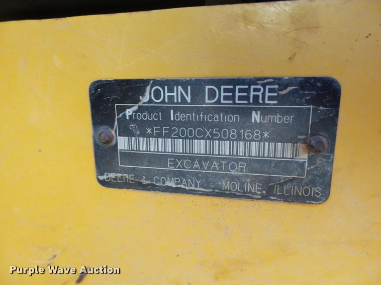 image for item L1925 2006 John Deere 200C LC excavator