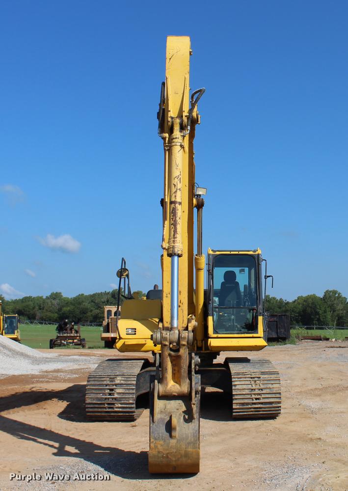 image for item L1926 2011 Komatsu PC200LC-8 excavator