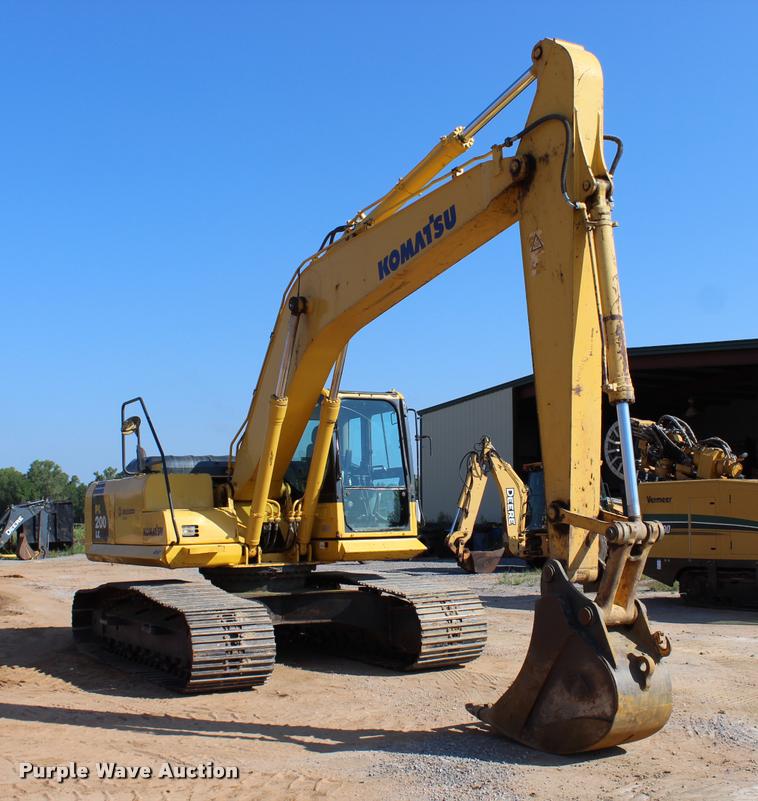 image for item L1926 2011 Komatsu PC200LC-8 excavator
