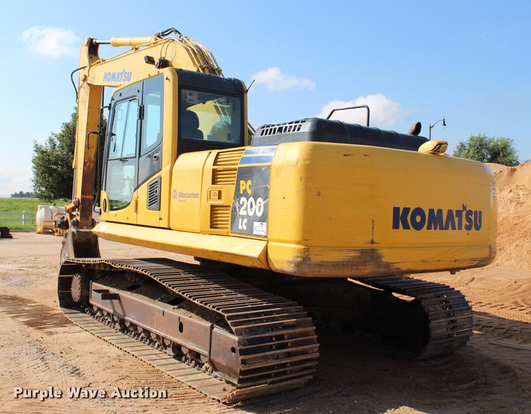 image for item L1926 2011 Komatsu PC200LC-8 excavator