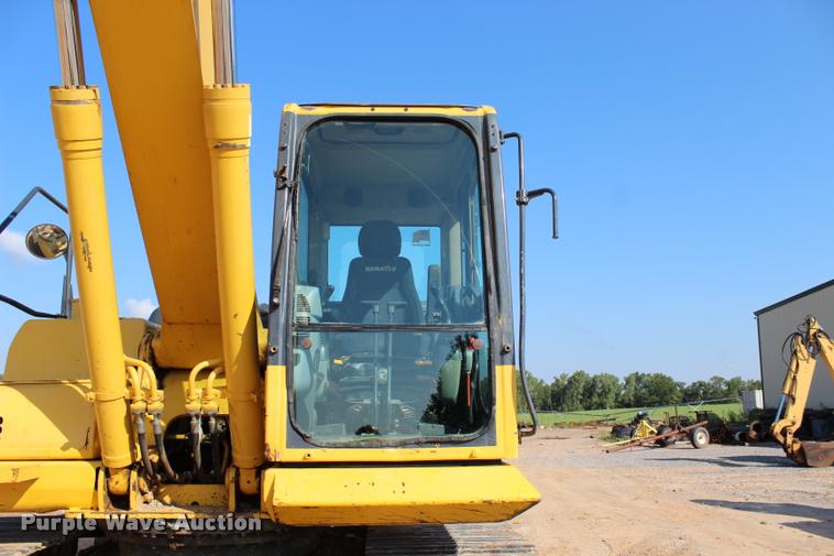 image for item L1926 2011 Komatsu PC200LC-8 excavator