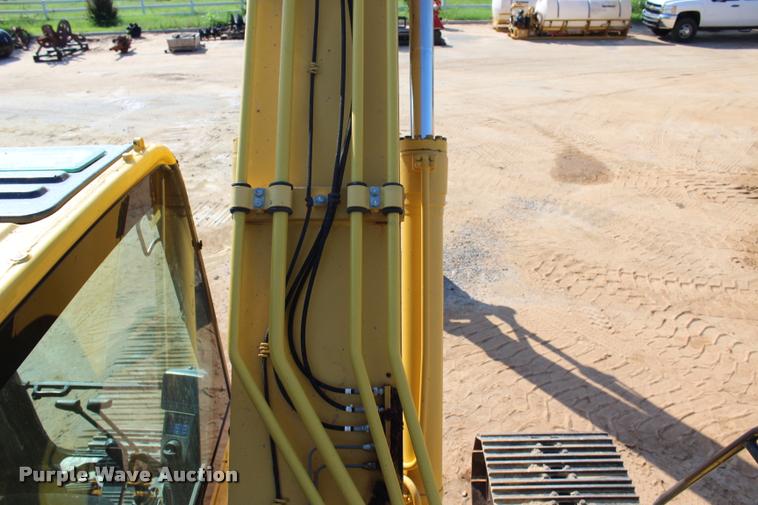 image for item L1926 2011 Komatsu PC200LC-8 excavator