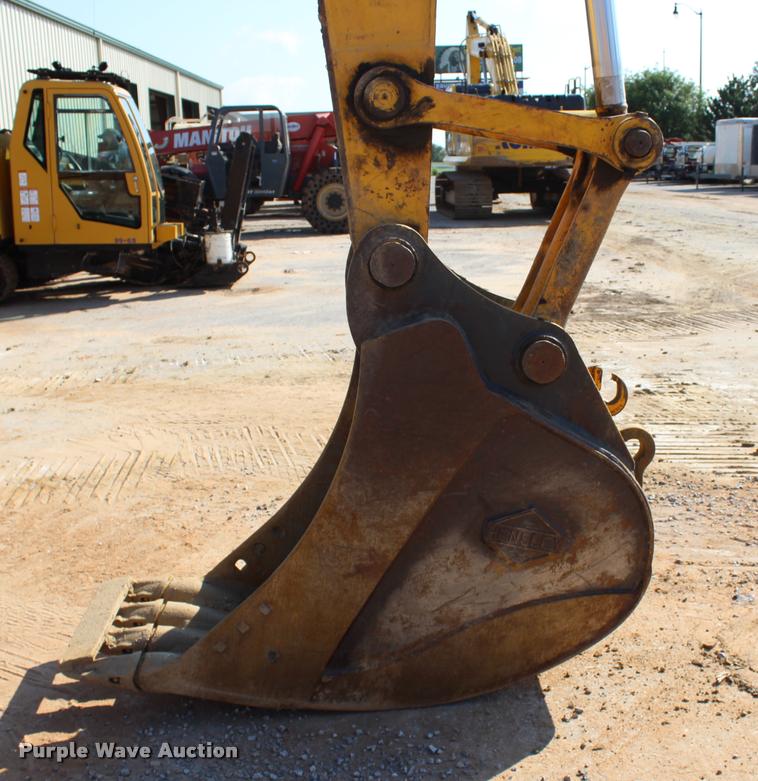 image for item L1926 2011 Komatsu PC200LC-8 excavator