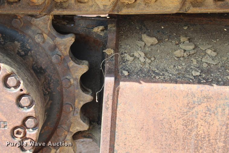image for item L1926 2011 Komatsu PC200LC-8 excavator