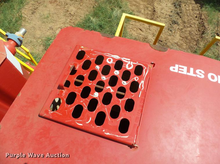 image for item L1930 2012 Arman frac tank trailer