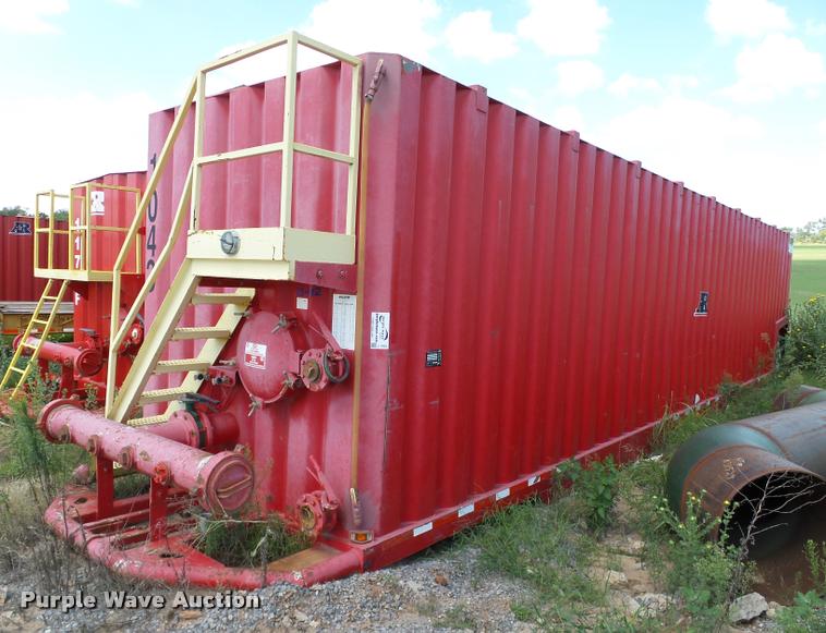 image for item L1932 2007 Wichita frac tank trailer