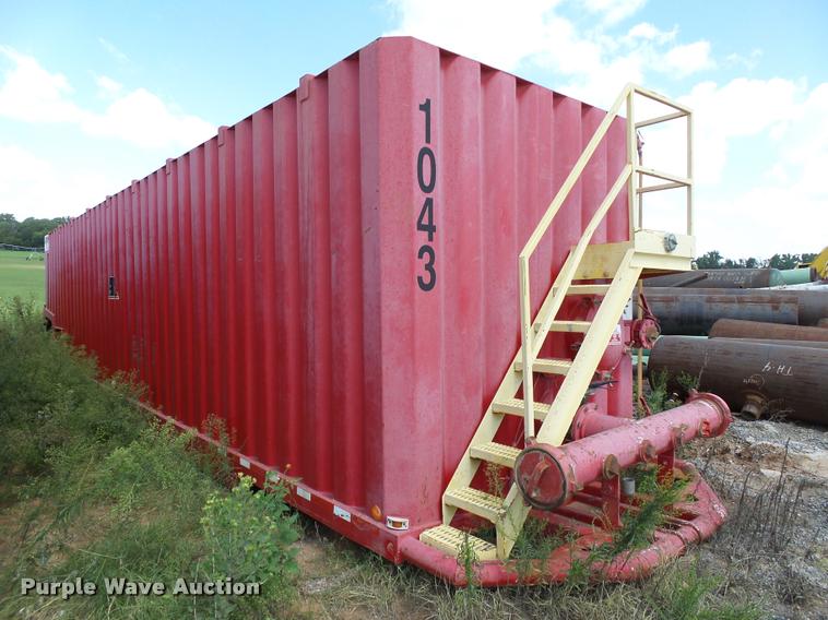 image for item L1932 2007 Wichita frac tank trailer