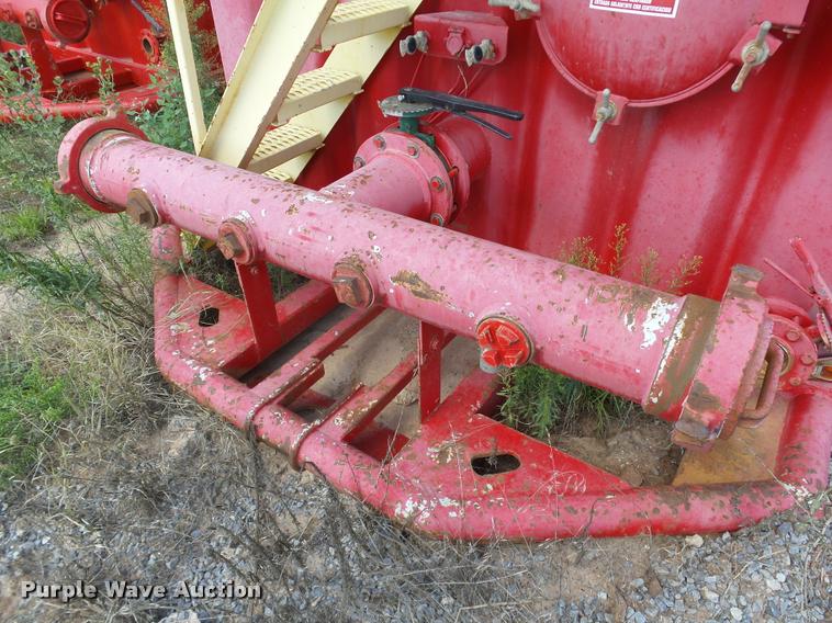 image for item L1932 2007 Wichita frac tank trailer