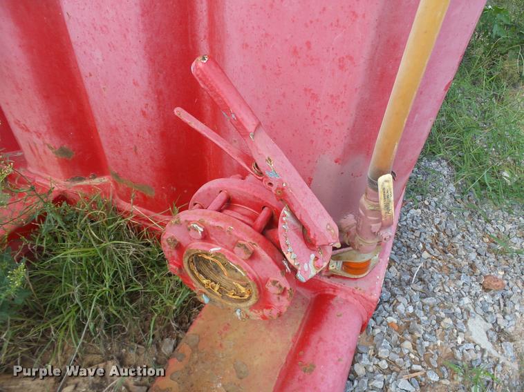 image for item L1932 2007 Wichita frac tank trailer