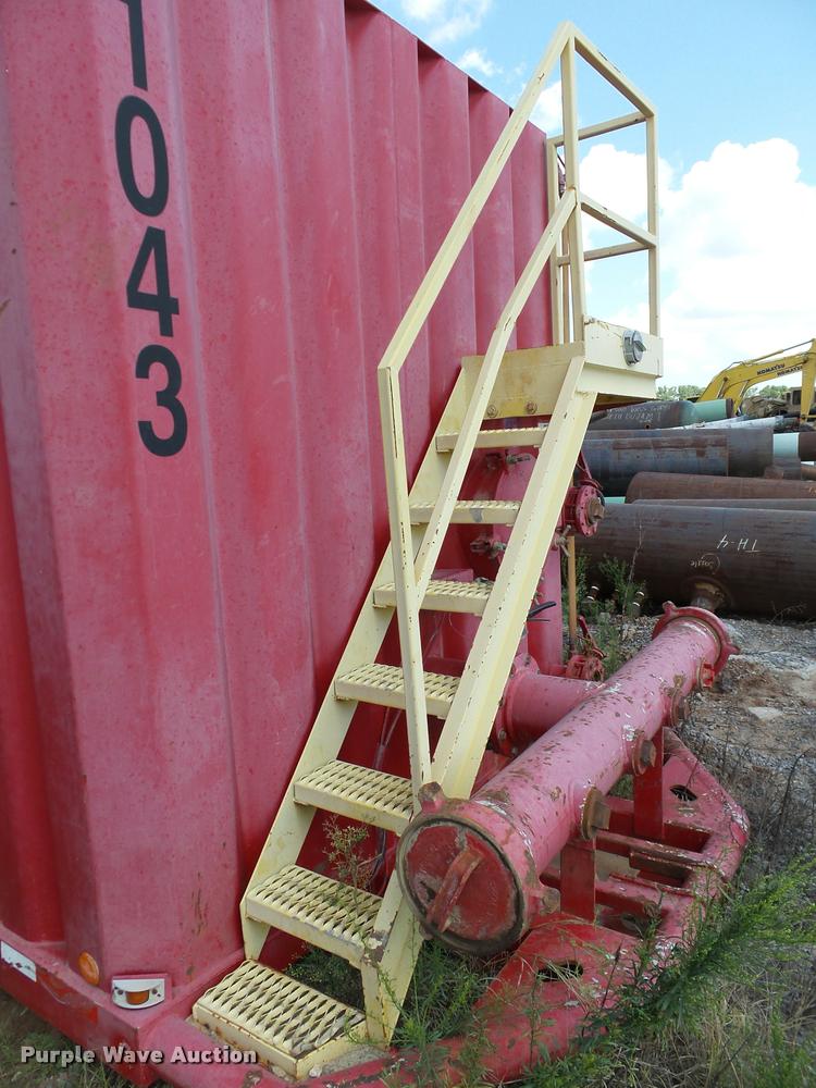 image for item L1932 2007 Wichita frac tank trailer