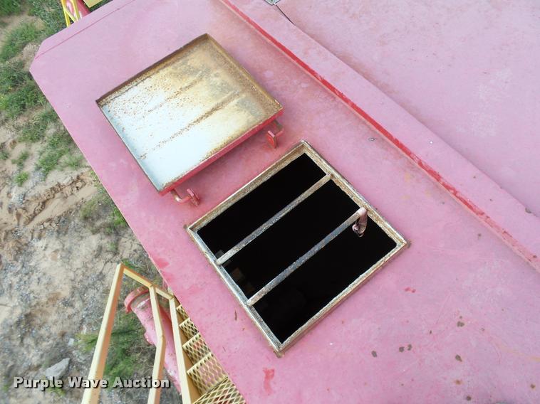 image for item L1932 2007 Wichita frac tank trailer