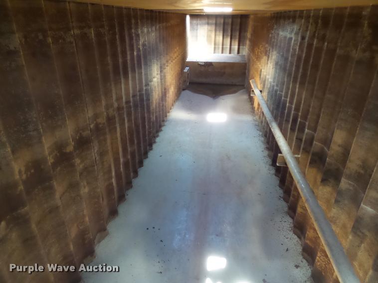 image for item L1932 2007 Wichita frac tank trailer