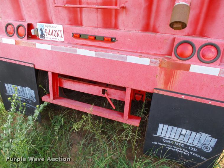image for item L1932 2007 Wichita frac tank trailer