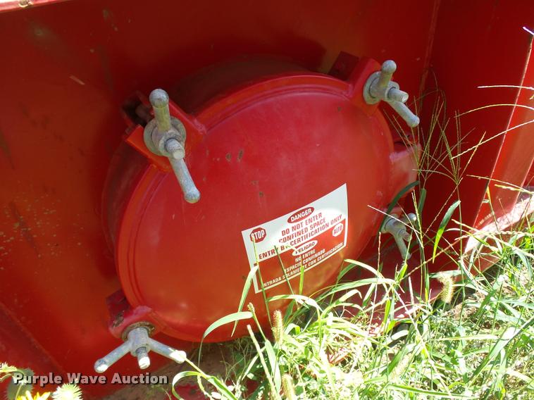 image for item L1932 2007 Wichita frac tank trailer