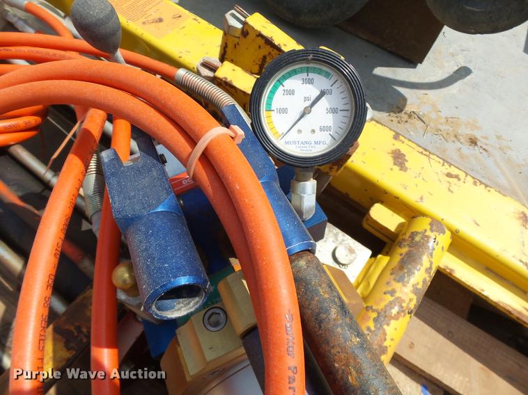 image for item L1935 Mustang DBH-1200-B poly pipe squeeze tool