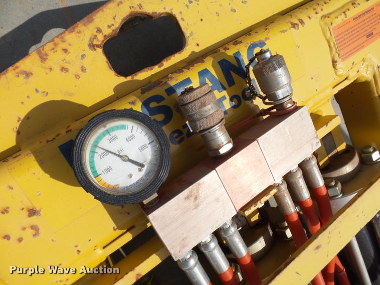 image for item L1935 Mustang DBH-1200-B poly pipe squeeze tool