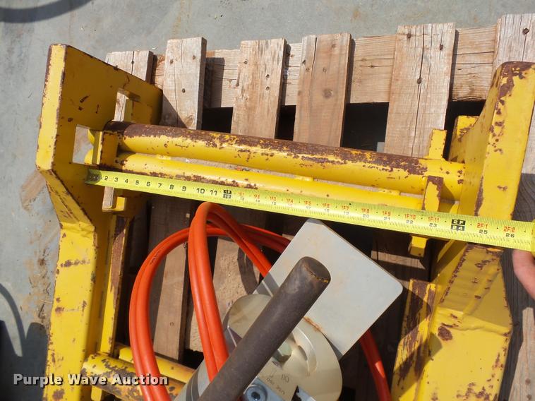 image for item L1935 Mustang DBH-1200-B poly pipe squeeze tool