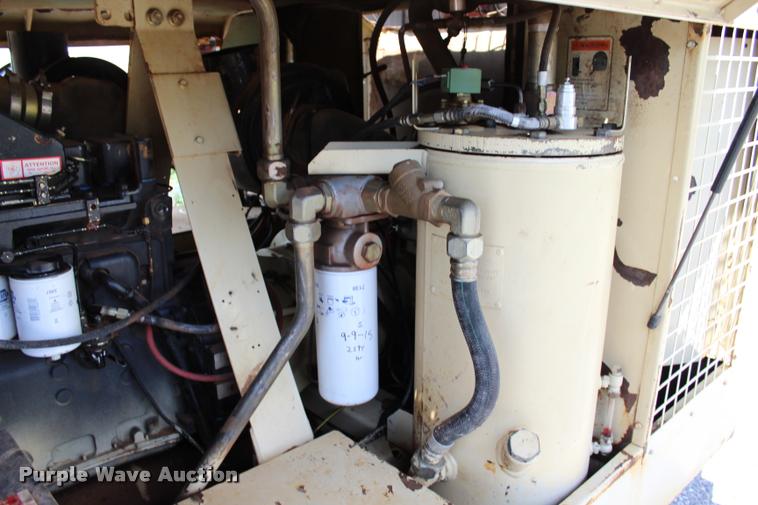 image for item L1946 1996 Ingersoll Rand VHP400 air compressor