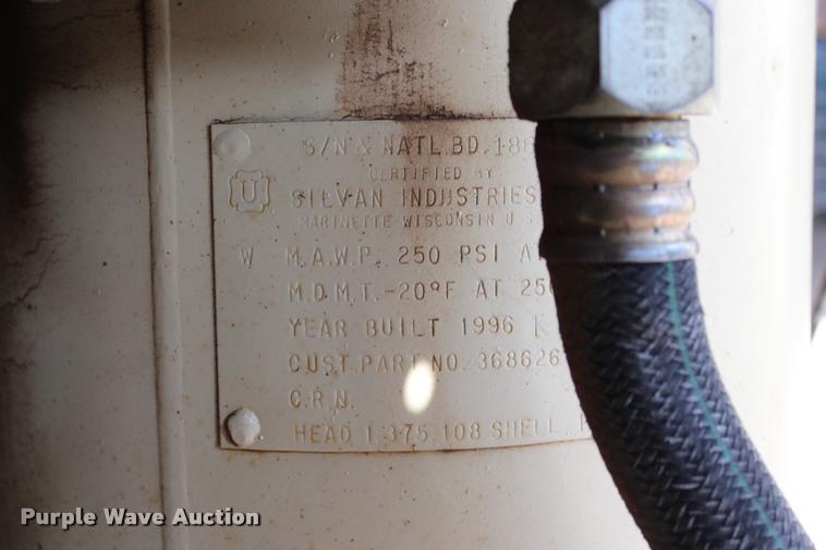 image for item L1946 1996 Ingersoll Rand VHP400 air compressor